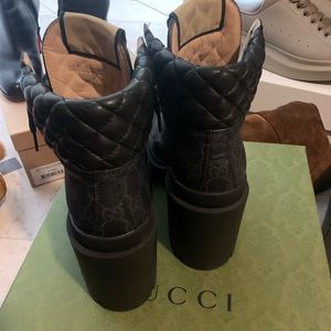 Gucci fall boots size 37+